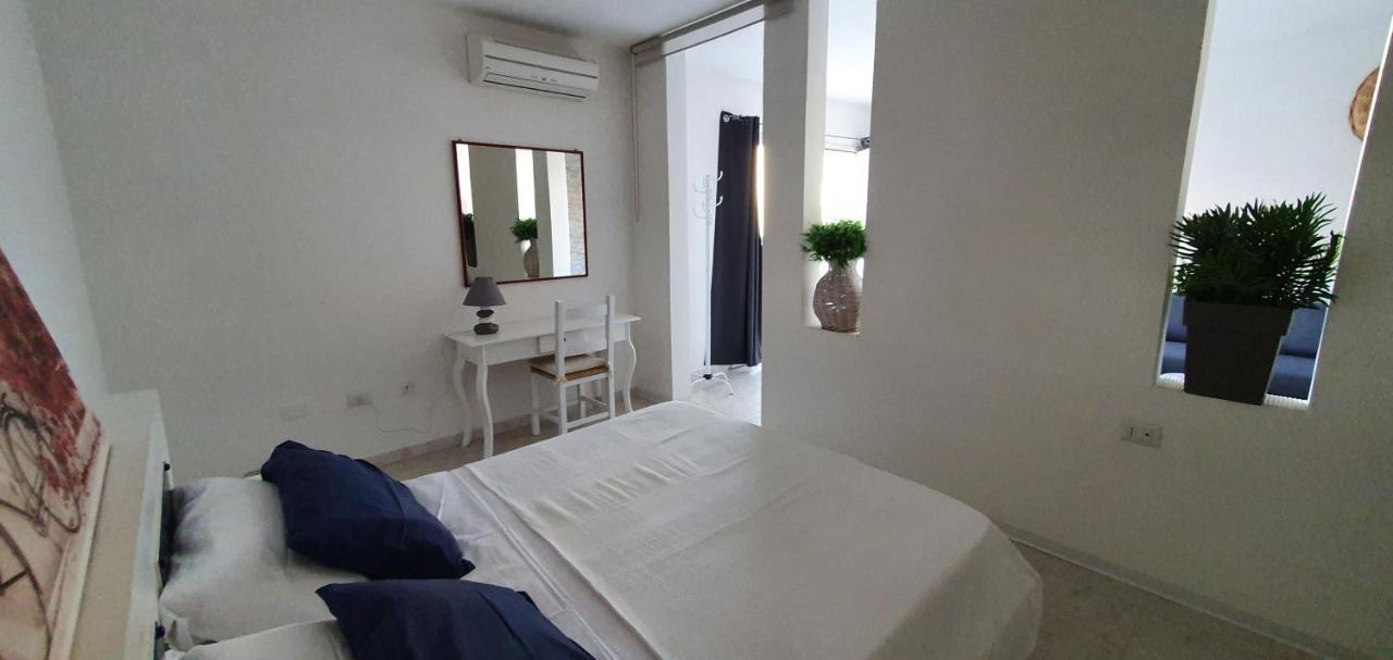 Sardinia Suites & Apartments -Casa-Loft A Pochi Passi Dal Centro- Санта-Тереза-Галлура Экстерьер фото