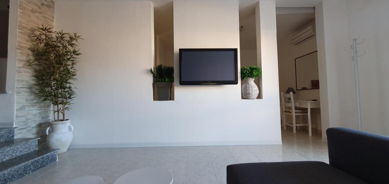 Sardinia Suites & Apartments -Casa-Loft A Pochi Passi Dal Centro- Санта-Тереза-Галлура Экстерьер фото